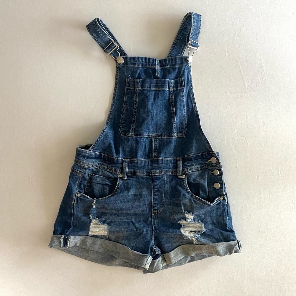 Dollhouse Distressed Denim Overall Shorts Size 9